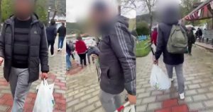 Görme engelli dilencinin gözleri zabıtayı görünce böyle açıldı!