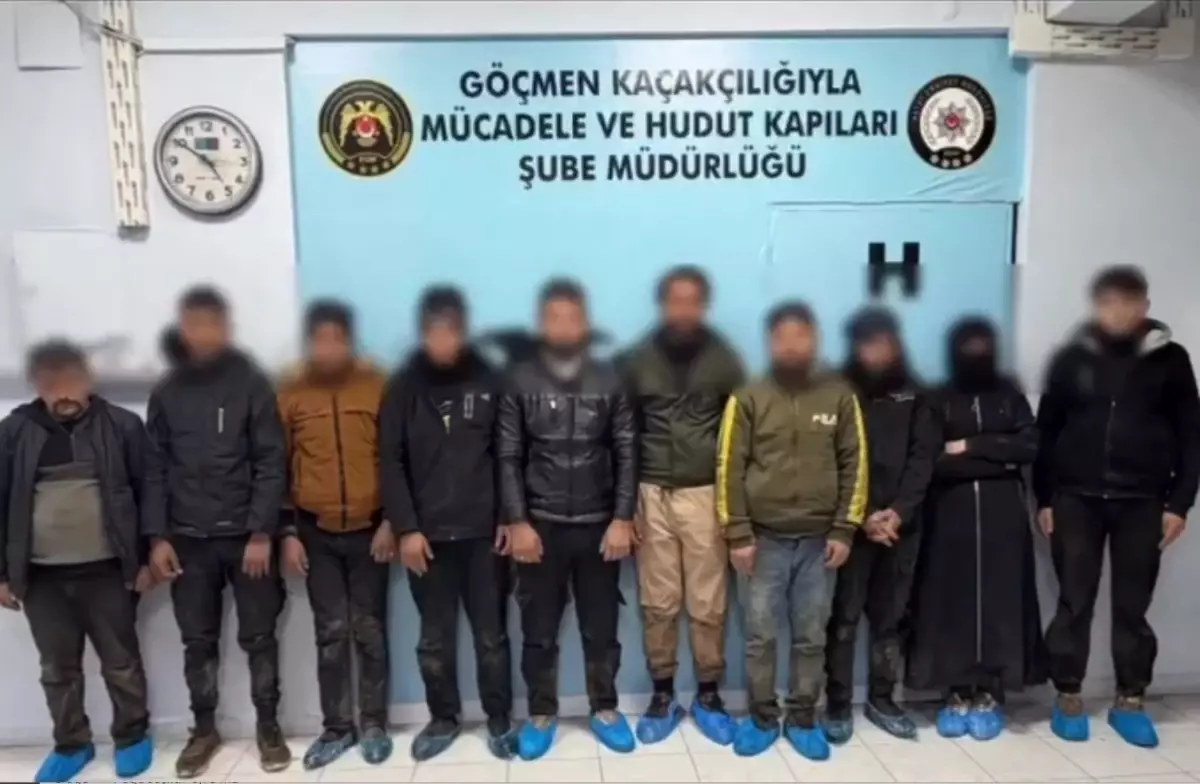 Hatay’da 10 Kaçak Göçmen ve 1 Organizatör Yakalandı