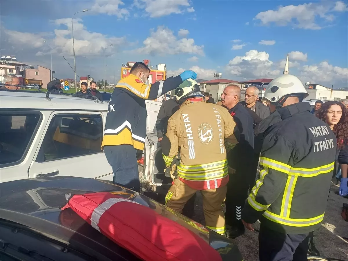 Hatay’da Trafik Kazası: 4 Yaralı