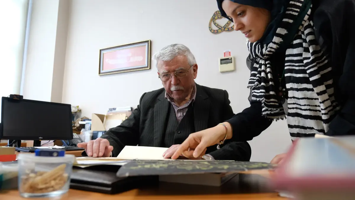 Hattat Hüseyin Öksüz, ‘Yaşayan İnsan Hazineleri’ ödülü aldı
