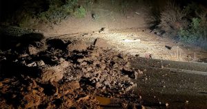 Heyelan sonrası İlçeye ulaşım durdu