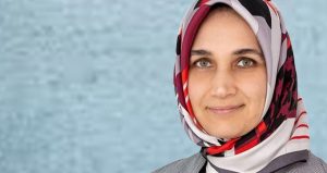 İlk başörtülü valiye Erdoğan’dan yeni görev