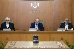 İran Ekonomisi Derin Krizde