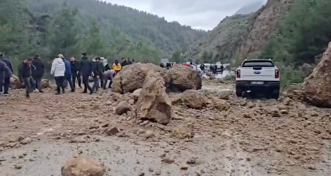 Isparta–Antalya karayolunda faciadan dönüldü