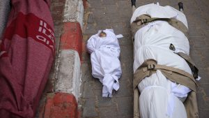 İsrail, Gazze’deki ateşkesi 115 günde 1520 kez ihlal ederek 556 Filistinliyi öldürdü