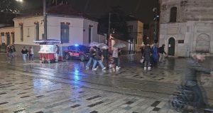 İstanbul’da gece saatlerinde sağanak etkili oldu