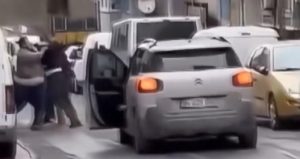 İstanbul’da ‘korsan davulcu’ dayağı!