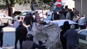 İstanbul’da polise hakaret edip satırla saldıran madde bağımlısı şahıs tutuklandı