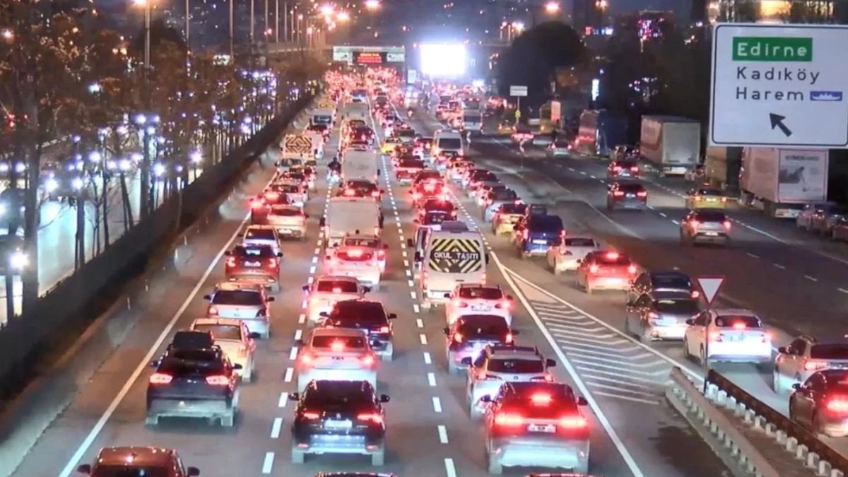 İstanbul’da trafik yoğunluğu yüzde 87’ye çıktı
