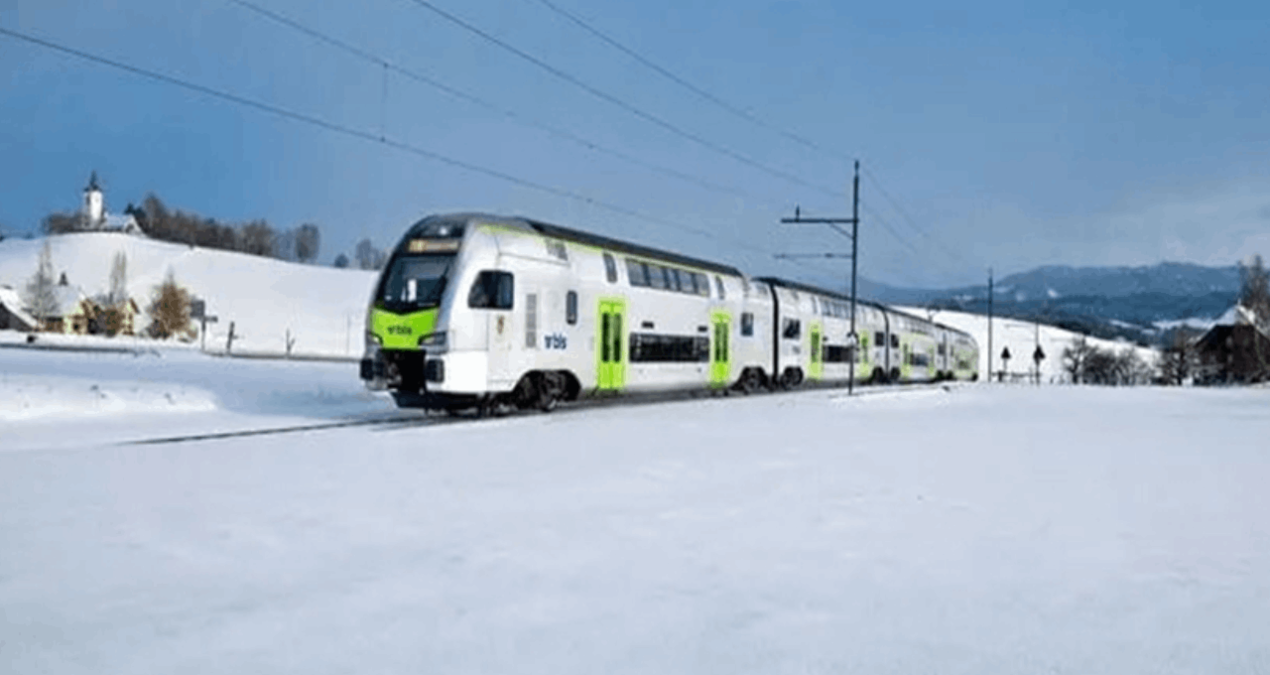 İsviçre’de 80 yolcuyu taşıyan tren raydan çıktı