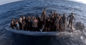 İzmir açıklarında bot battı, 3 göçmenin cesedine ulaşıldı.