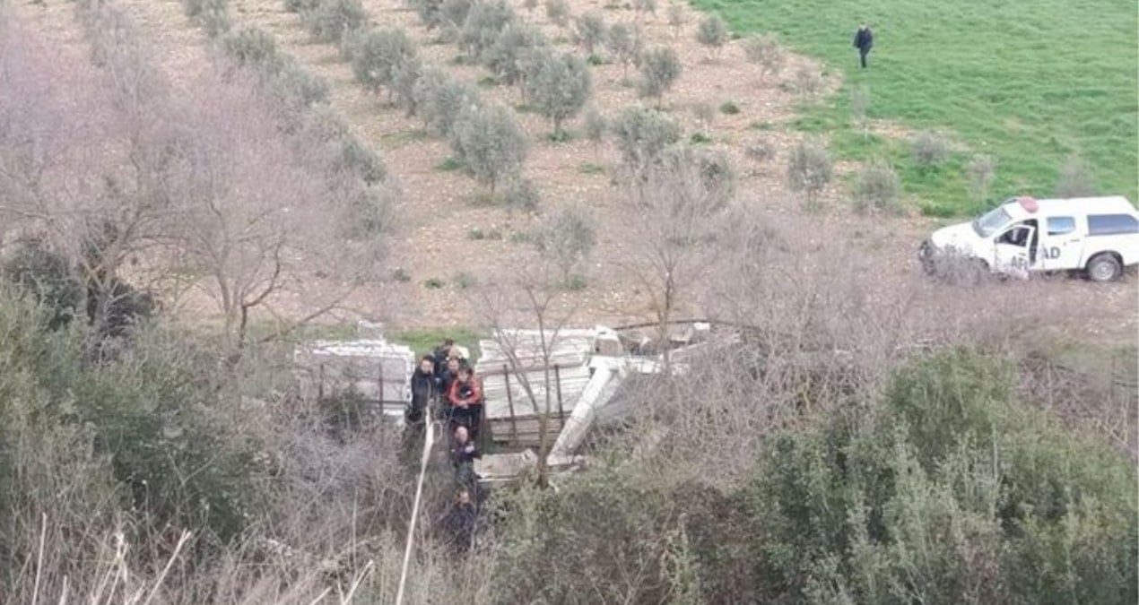 İzmir’de sel felaketi! Köprüden geçerken sele kapılan araçtaki 2 kişi öldü, 1 kişi kayıp