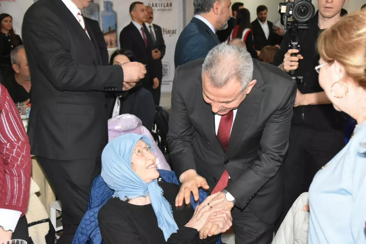 İzmir’de Vali Elban ilk iftarı şehit yakınları ve gazilerle yaptı