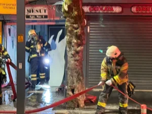 İzmit’te 7 Katlı Binada Yangın