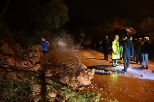 Kadirli’de Sağanak Ulaşımı Olumsuz Etkiledi