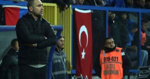 Karabük’ten Premier Lig’e: Resmen imzayı attı