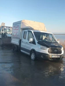 Karacabey’de Taşkın: Ulaşım Kesildi, Tarım Arazileri Zarar Gördü