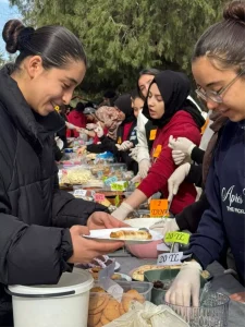 Karaköprü’de İhtiyaç Sahibi Öğrencilere Kermes