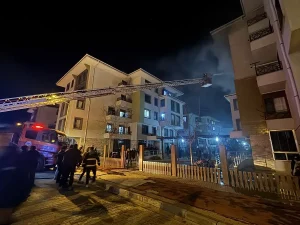 Karaman’da Yangın: 10 Kişi Hastaneye Kaldırıldı