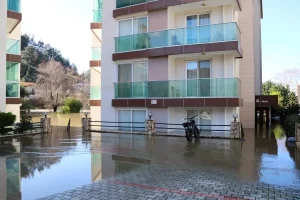 Kaş’ta Eşen Çayı Taştı