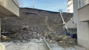 Kastamonu’da İstinat Duvarı Çöktü