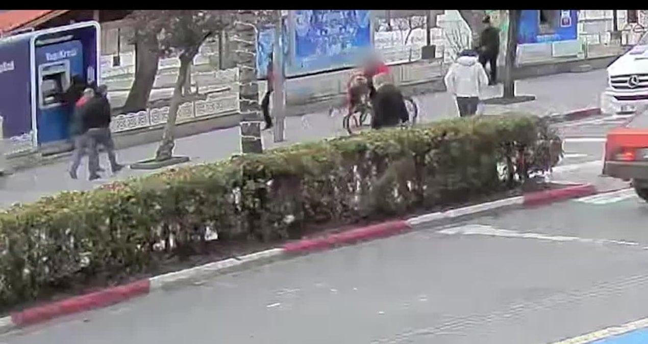 Kayıp çantayı teslim etmedi, görevinden oldu