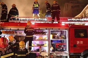 Köprü çöktü: 5 işçi hayatını kaybetti