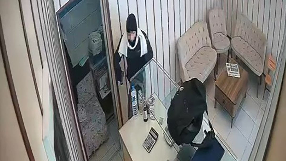 Malatya’da kuyumcu soygunu girişimi kameraya yansıdı