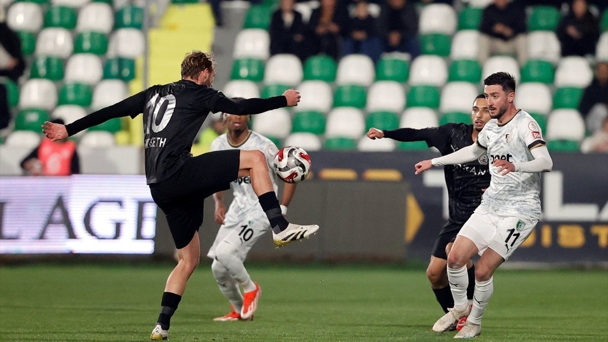 Manisa FK, Bodrum FK’yı iki golle geçti