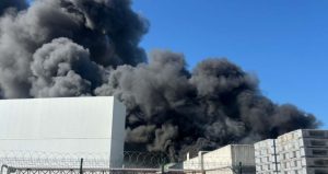 Manisa’da oyuncak fabrikasında yangın