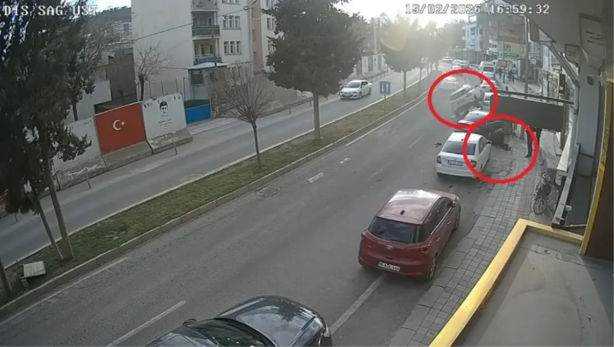 Mazıdağı’nda Kadın Öğretmene Araç Çarptı