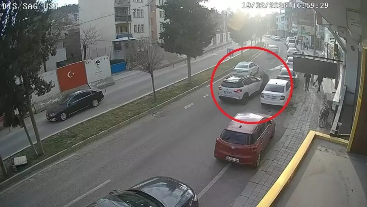 Mazıdağı’nda Öğretmene Çarpan Cip Kaza Yaptı