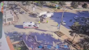 Merzifon’da Motosiklet Minibüse Çarptı