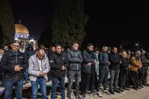 Mescid-i Aksa’da İlk Teravih Namazı