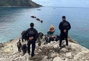 Muğla’da 60 Düzensiz Göçmen ve Kaçakçı Yakalandı