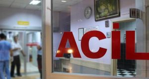 Muğla’da yakıt tankeriyle çarpışan kamyonetteki 2 kişi yaralandı