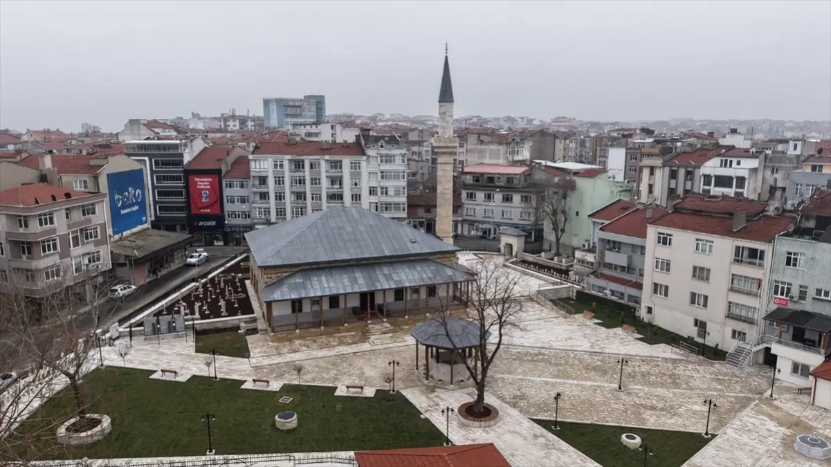 Muradiye Camisi Yenilendi