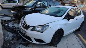 Nevşehir’de buzlu camla yola çıkan sürücü kaza yaptı