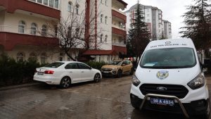 Nevşehir’de eşini bıçaklayıp kaçtı: Niğde’de kaza yapınca yakalandı