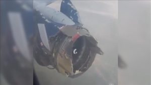 Nijerya’da motor arızası: 80 yolculu uçak acil iniş yaptı