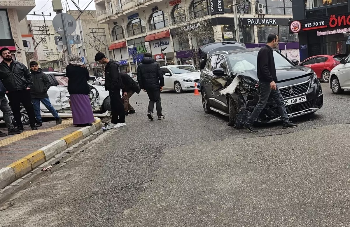 Nusaybin’de Trafik Kazası: 2 Yaralı