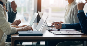 Ofis işinde çalışıyorsanız dikkat etmeniz gereken yedi sağlık sorunu