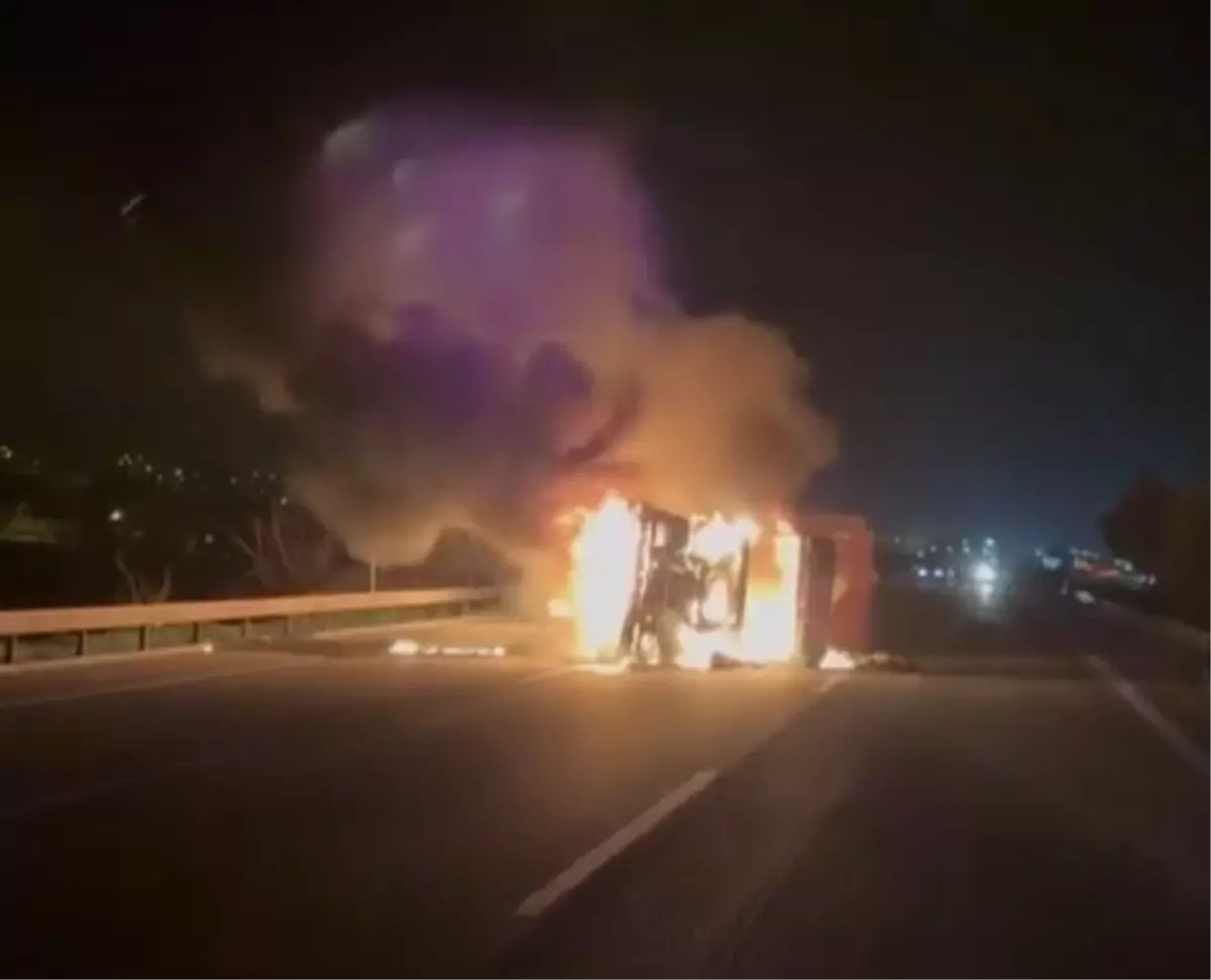 Osmaniye’de TIR Yangını: Şoför Kurtuldu