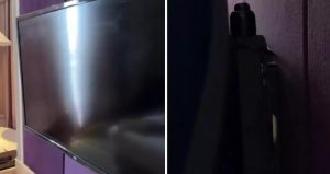 Otel odasında, televizyonun arkasına baktı, hayatının şokunu yaşadı