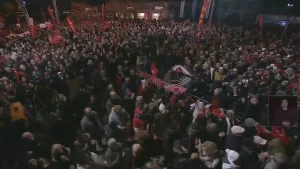 Özgür Özel, CHP’nin Adalar Mitinginde Hukuk ve Siyaset Üzerine Konuştu