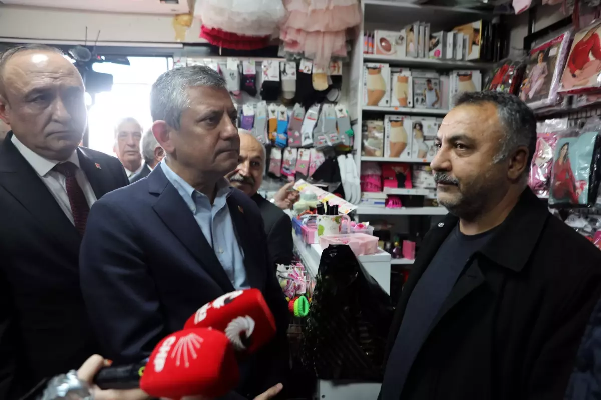 Özgür Özel: Depremzedelerin Hala Sorunları Var