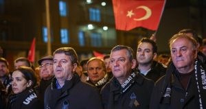 Özgür Özel: Hâlâ aynı sızıyla, hâlâ bir arada