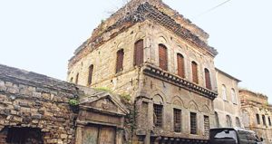 Padişahların fermanla koruduğu manastırda utandıran manzara!