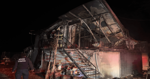 Prefabrik evde çıkan yangında karı koca öldü