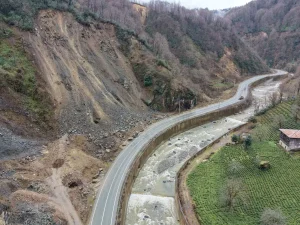 Rize’de Heyelan Dronla Görüntülendi